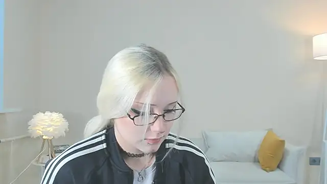 StellaZeolla online show from 29, 11, 2025