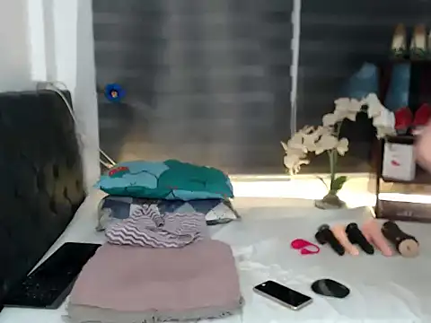 Snapshot of sylvannia_cumslut chatting on 7, 2, 2026 sylvannia cumslut online show from 7, 2, 2026