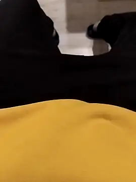 erdestruttor18 online show from 26, 11, 2025