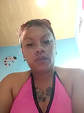 daphne-glow online show from 28, 11, 2025