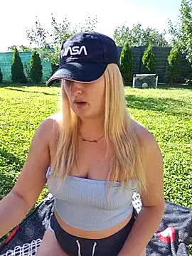 Snapshot of dixielarys chatting on 18, 6, 2026 dixielarys online show from 18, 6, 2026