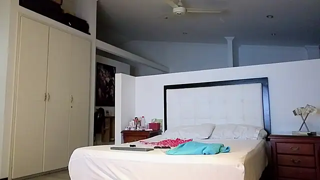 CerecitaQueenn online show from 9, 1, 2026