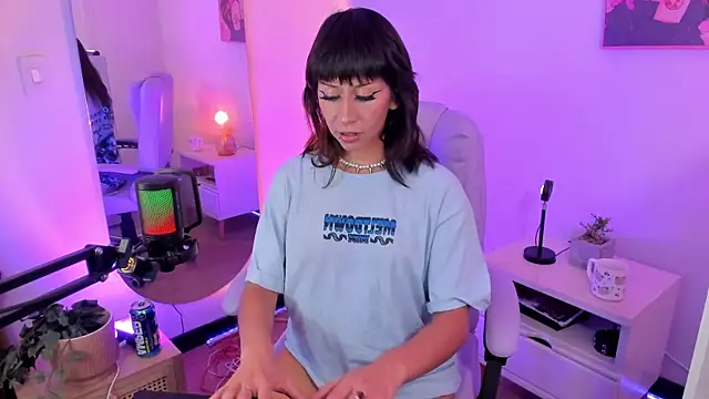 itsmroom  online show from 14, 4, 2026