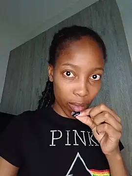 MsParisSmith online show from 24, 3, 2026