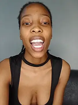 MsParisSmith online show from 28, 11, 2025