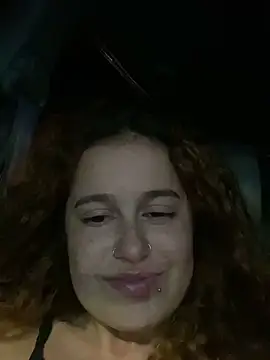 Snapshot of triz_prado chatting on 18, 2, 2026 triz prado online show from 18, 2, 2026