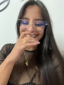  Victoria foxx online show from 17, 12, 2025