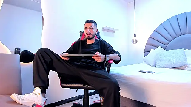 MatthewCullen online show from 4, 3, 2026