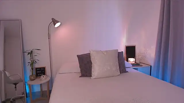 fluffycurls online show from 20, 3, 2026