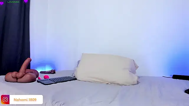 NahomiiAcosta online show from 17, 1, 2026