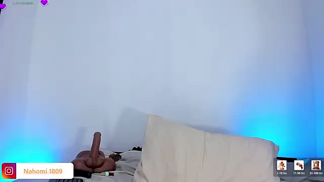 NahomiiAcosta online show from 3, 2, 2026