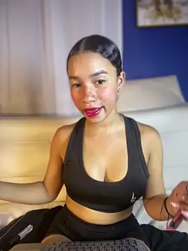ZoeyFierce online show from 25, 5, 2026