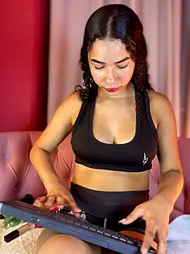 Snapshot of ZoeyFierce chatting on 25, 6, 2026 ZoeyFierce online show from 25, 6, 2026