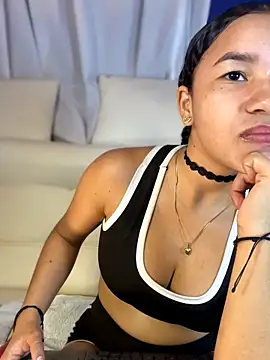 ZoeyFierce online show from 5, 3, 2026