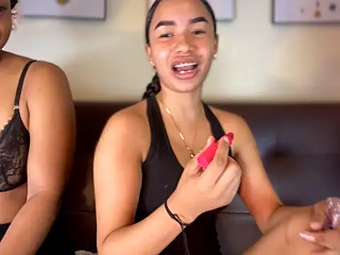 Snapshot of ZoeyFierce chatting on 22, 7, 2026 ZoeyFierce online show from 22, 7, 2026