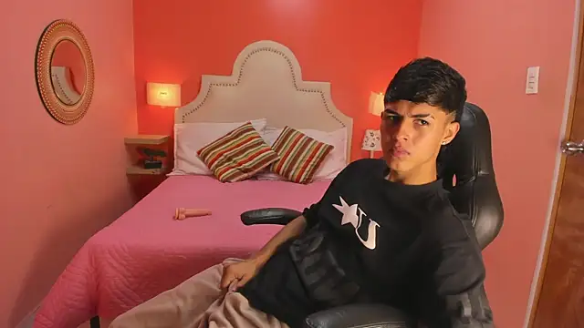 Ethan Jamees online show from 22, 12, 2025