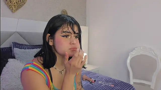 Valery jame online show from 15, 4, 2026