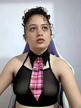 Alana 444 online show from 4, 12, 2025