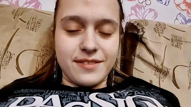 SophieHazely online show from 19, 12, 2025