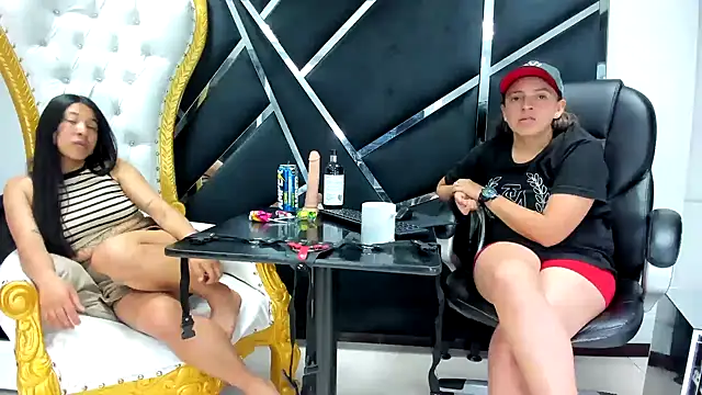 Alyssa Noah online show from 19, 12, 2025