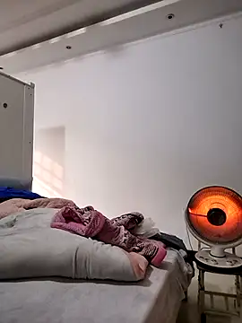 mimi2052 online show from 17, 12, 2025