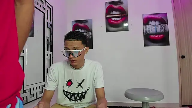 COUPLES BOYS online show from 5, 12, 2025