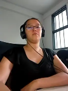  AmyAdams  online show from 10, 1, 2026