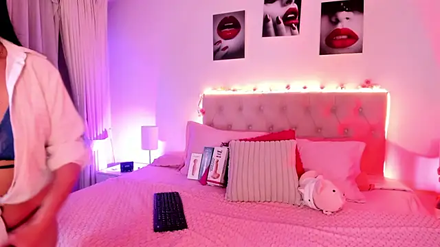 Charlotte rider  online show from 16, 12, 2025