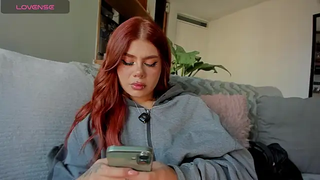 jossephine  online show from 15, 7, 2026