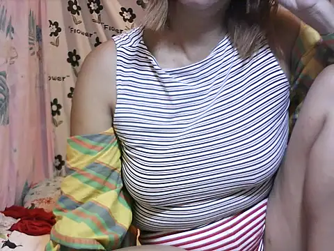 Snapshot of QueenGanda_Palangga chatting on 5, 2, 2026 QueenGanda Palangga online show from 5, 2, 2026