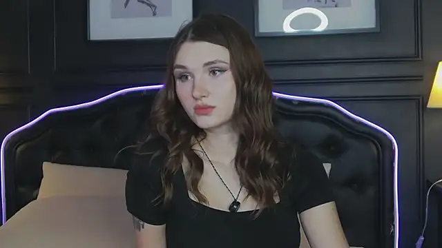 CrystalBrooks online show from 28, 11, 2025