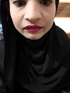 Zoyaa-Zubair online show from 21, 12, 2025