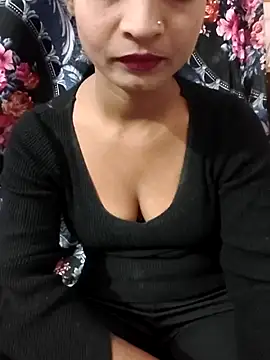 Zoyaa-Zubair online show from 20, 12, 2025