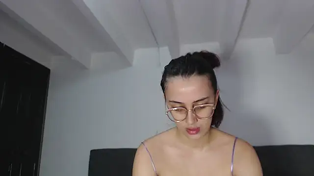 abigail smith15 online show from 5, 2, 2026