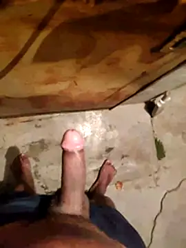 Snapshot of DesiHunk2255 chatting on 30, 11, 2025 DesiHunk2255 online show from 30, 11, 2025