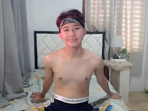 asiantwink0000 online show from 12, 2, 2026