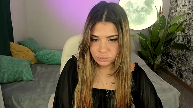 Daniela Miles online show from 28, 11, 2025