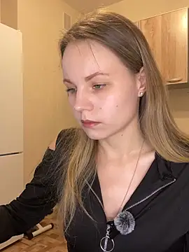 shy Milan online show from 28, 11, 2025