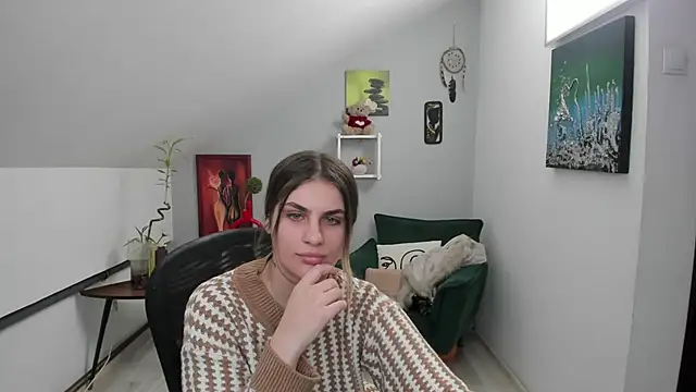 Snapshot of SarahOwenn chatting on 27, 11, 2025 SarahOwenn online show from 27, 11, 2025