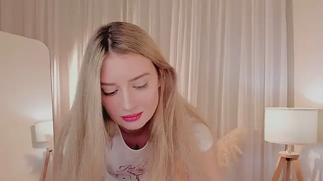 Snapshot of somehow_here_ chatting on 3, 12, 2025 somehow here online show from 3, 12, 2025