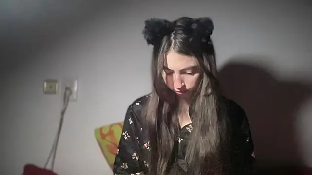 Aphr0ditee online show from 13, 1, 2026