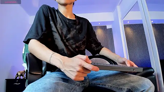 Bastthianxxx online show from 19, 12, 2025