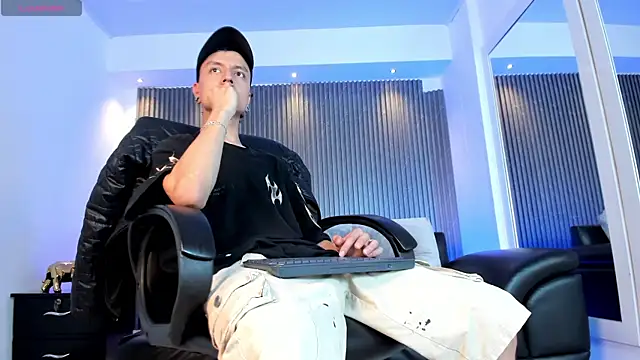 Bastthianxxx online show from 17, 12, 2025