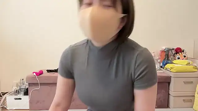 Soratan1218 online show from 5, 12, 2025