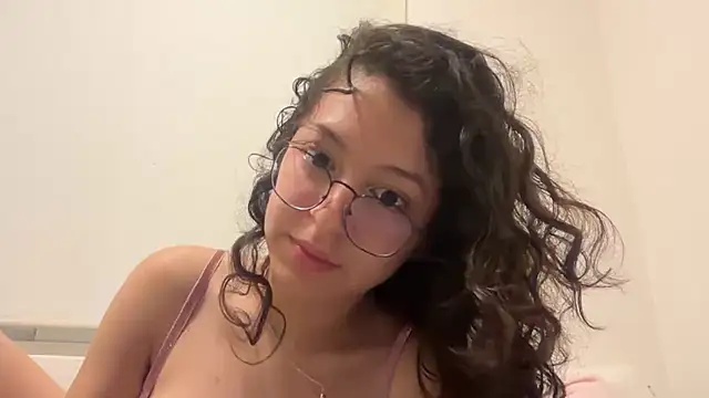 Alicatcua  online show from 12, 1, 2026