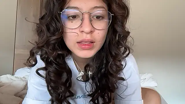 Alicatcua  online show from 31, 5, 2026