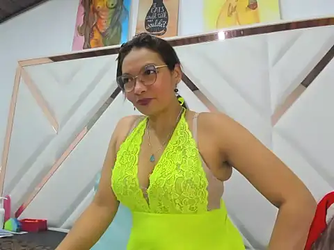 Valeria gil  online show from 3, 12, 2025