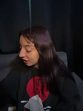 Snapshot of Mia_fiire chatting on 19, 6, 2026 Mia fiire online show from 19, 6, 2026