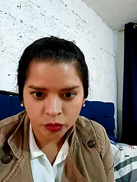 girlardiente93 online show from 4, 12, 2025