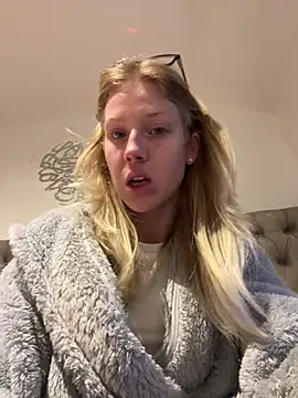 RosieLovexoxx online show from 8, 1, 2026